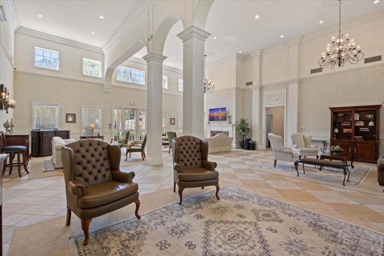 1600 Long Grove Drive Photo 44