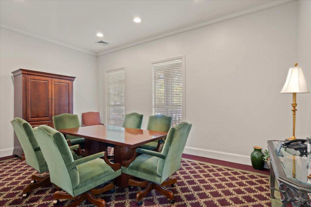 1600 Long Grove Drive Photo 50