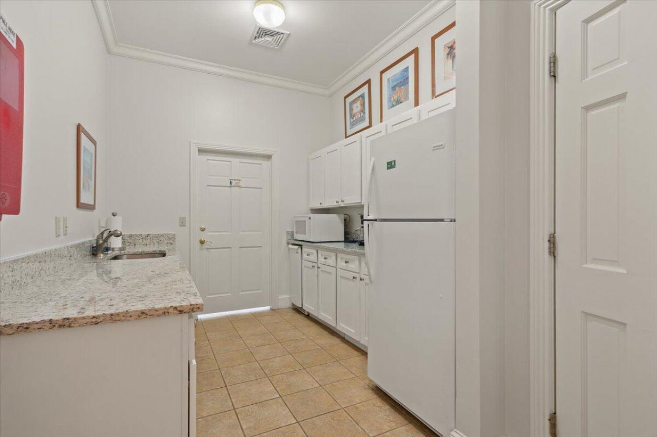 1600 Long Grove Drive Photo 51
