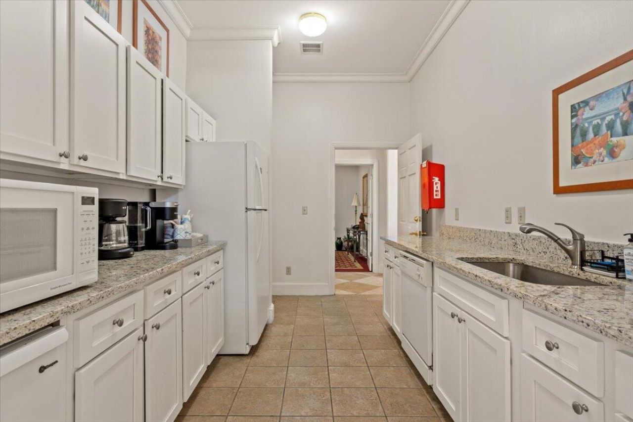 1600 Long Grove Drive Photo 52