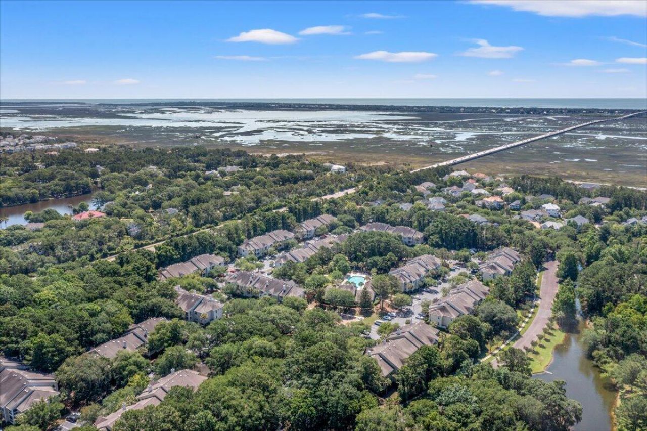 1600 Long Grove Drive Photo 67