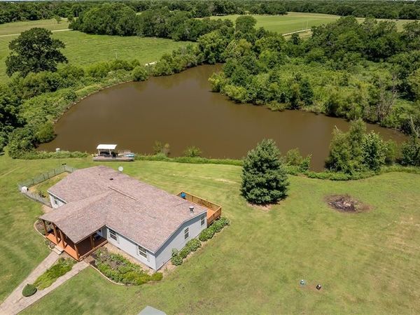 1316 965P Road, Windsor, MO 65360