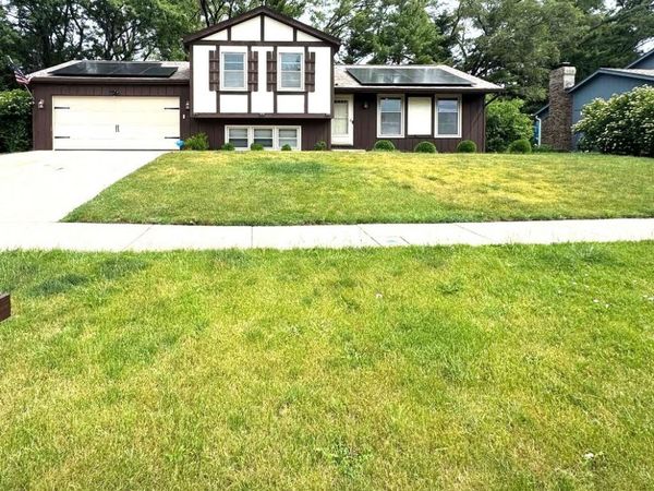 800 Marston Avenue , Glen Ellyn, IL 60137