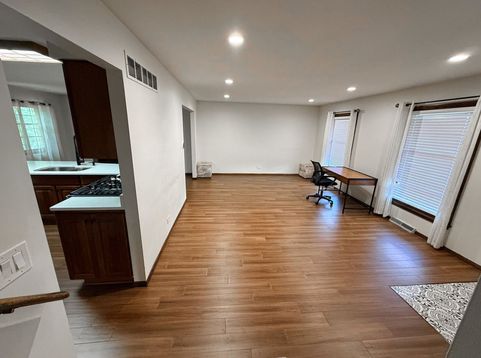 Main Photo