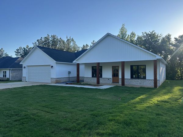 369 S Liberty St., Pontotoc, MS 38863