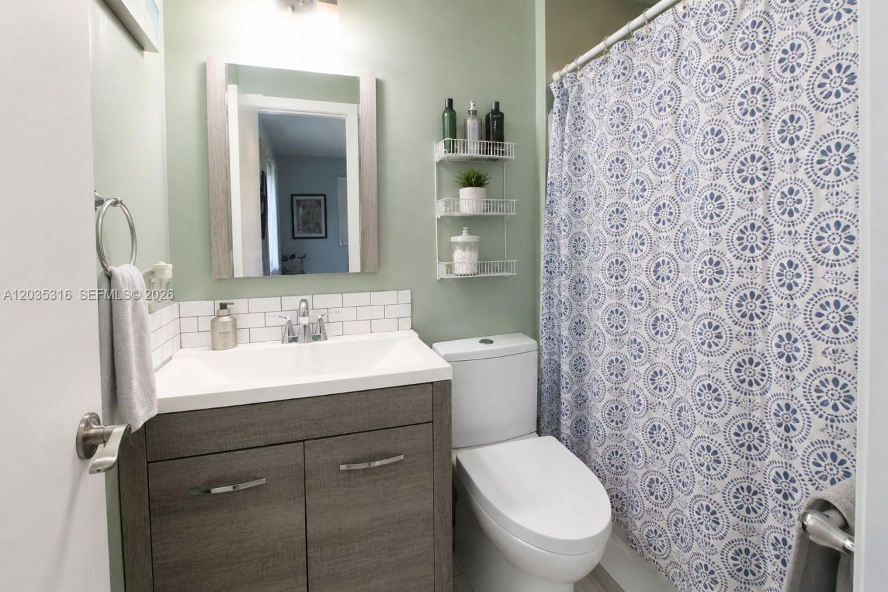 7611 NW 15th Ct, Pembroke Pines, FL 33024 Photo