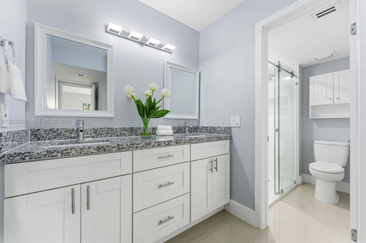 16451 Blatt Blvd , Unit 201, Weston, FL 33326 Photo