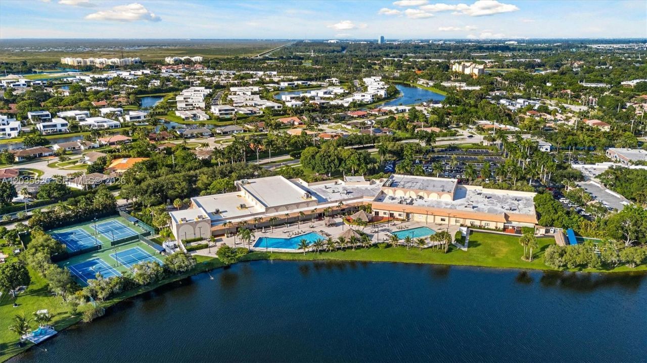 16451 Blatt Blvd , Unit 201, Weston, FL 33326 Photo