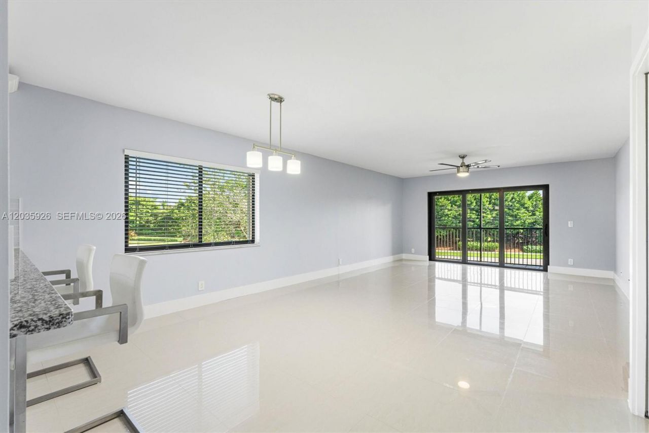 16451 Blatt Blvd , Unit 201, Weston, FL 33326 Photo