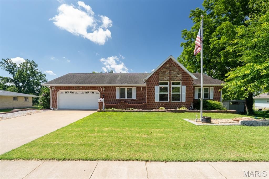 1153 Edgemont Boulevard , Perryville, MO 63775 Main Photo