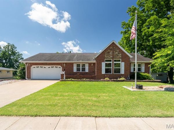 1153 Edgemont Boulevard , Perryville, MO 63775
