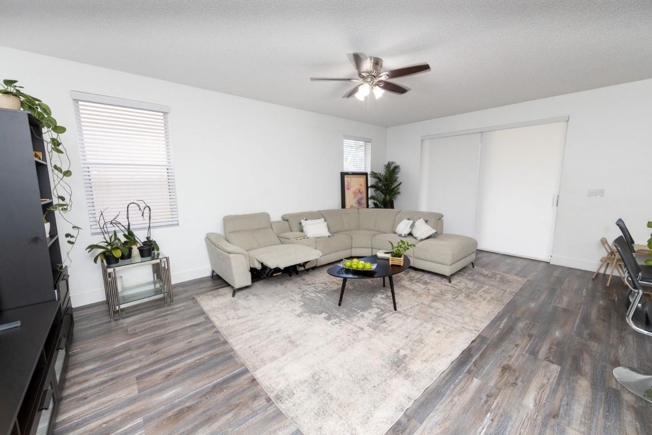 3375 SW 181st Terrace, Miramar, FL 33029 Photo