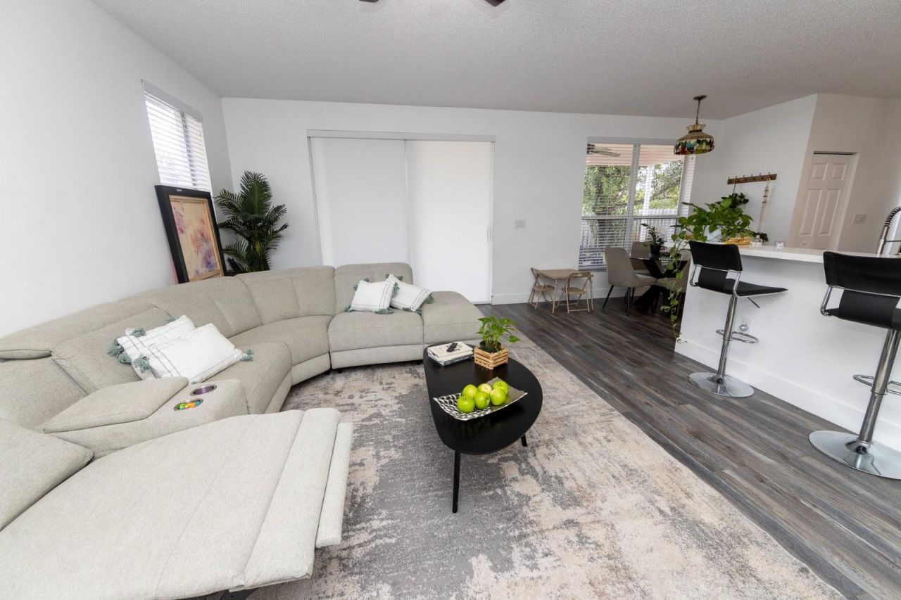 3375 SW 181st Terrace, Miramar, FL 33029 Photo