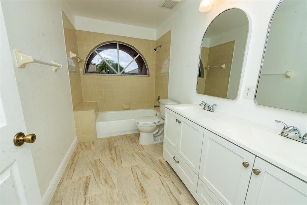3375 SW 181st Terrace, Miramar, FL 33029 Photo