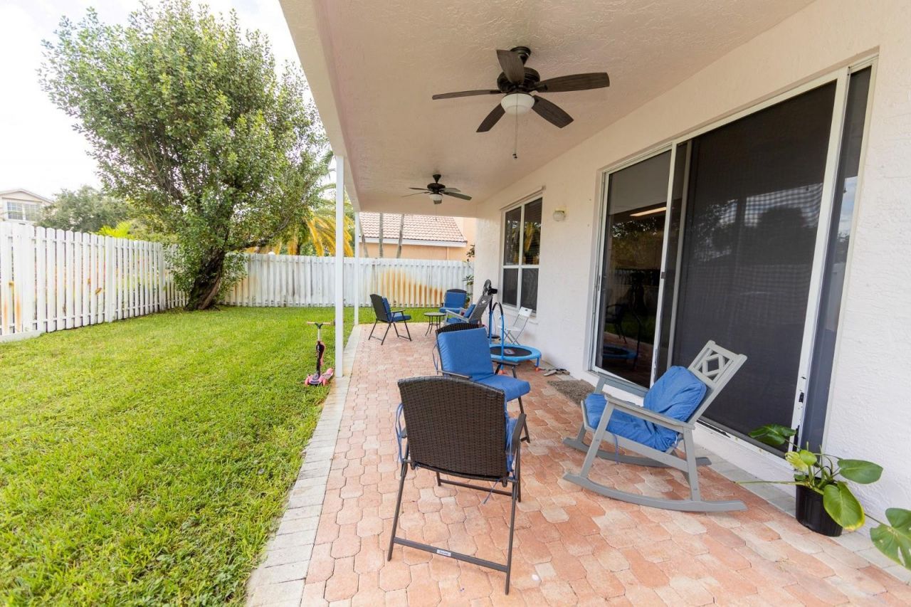 3375 SW 181st Terrace, Miramar, FL 33029 Photo