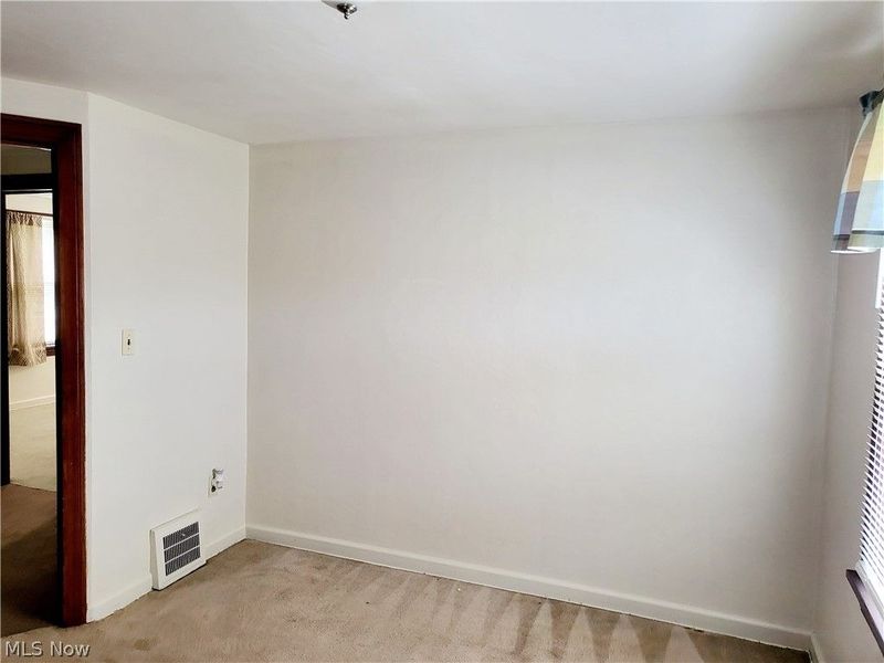 1059 W 14th Street, Lorain, OH 44052 Photo 11