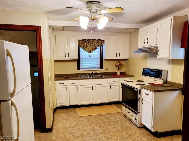 1059 W 14th Street, Lorain, OH 44052 Photo 9