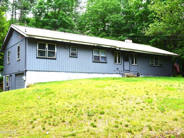 22 Sande Lane, Corinth, NY 12822