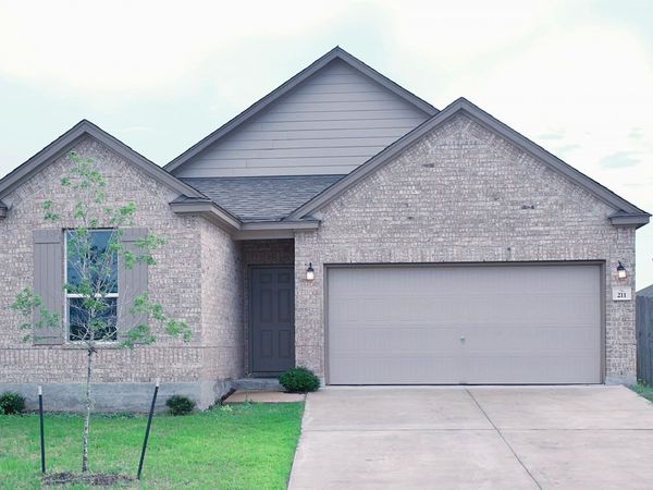 211 Pitkin DR, Lockhart, TX 78644
