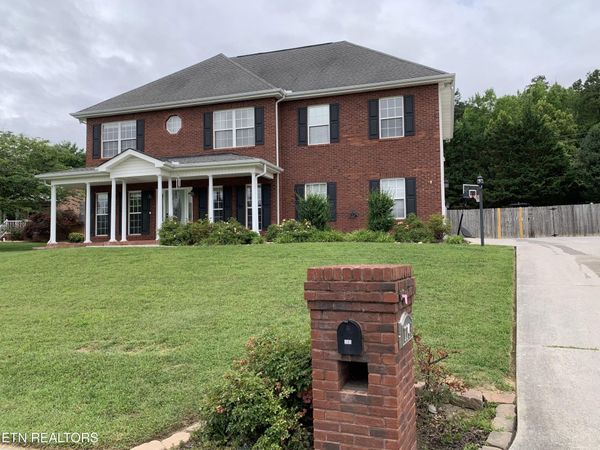 1145 Paxton Drive, Knoxville, TN 37918