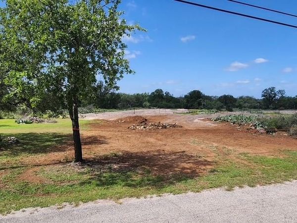 125 W Live Oak DR W, Granite Shoals, TX 78654