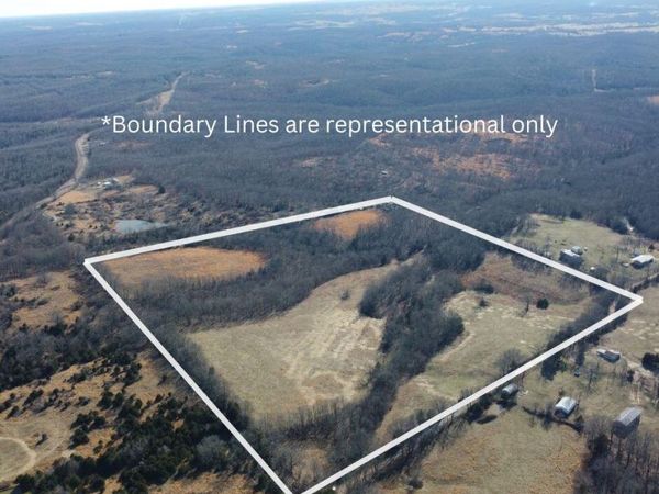 000 Long View Road , Elk Creek, MO 65464