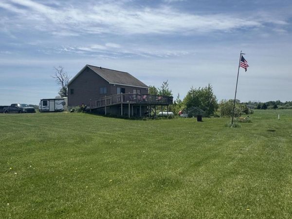 8948 S Riverside DR, Sault Ste Marie, MI 49783