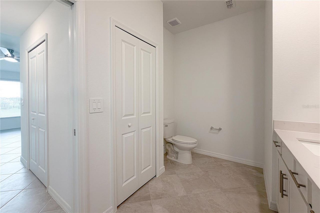 18923 Scallop Loop, Unit 201, Lakewood Ranch, FL 34202 Photo