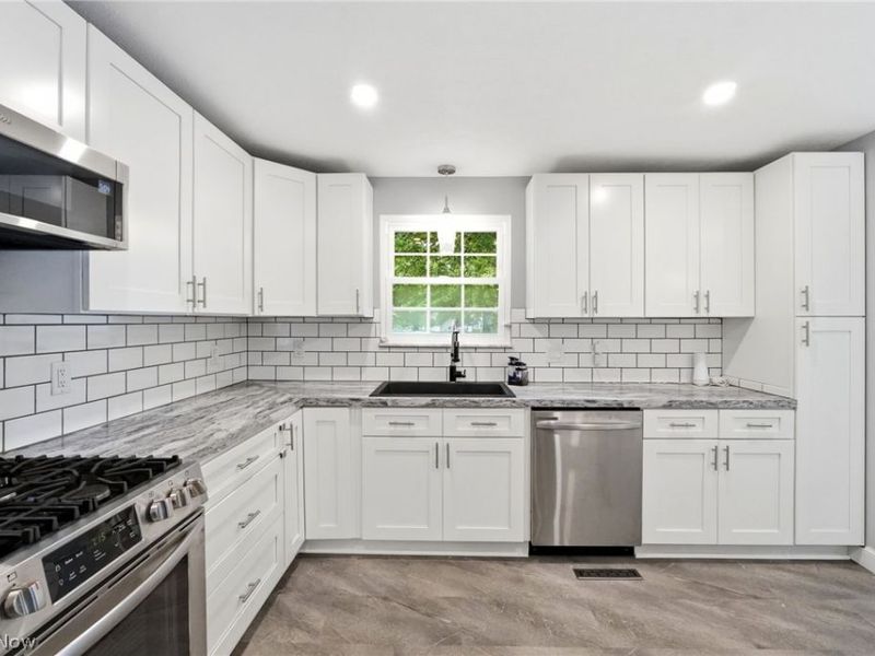 7060 Andover Drive, Mentor, OH 44060 Photo 4