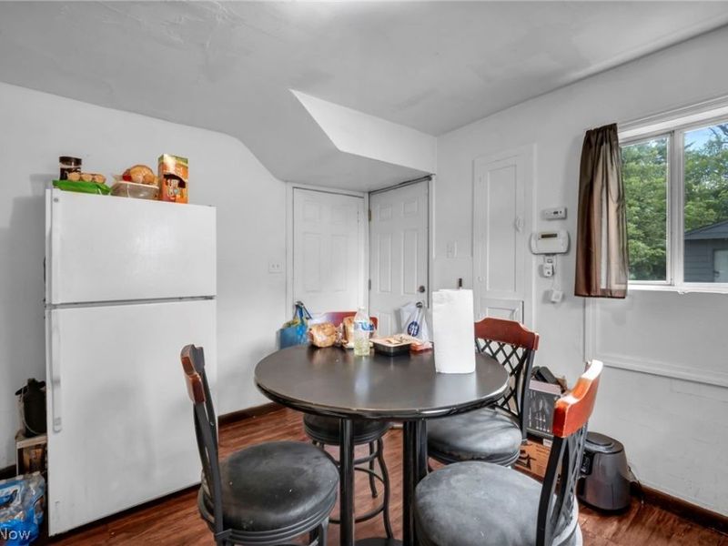 10402 Dove Avenue, Cleveland, OH 44105 Photo 16