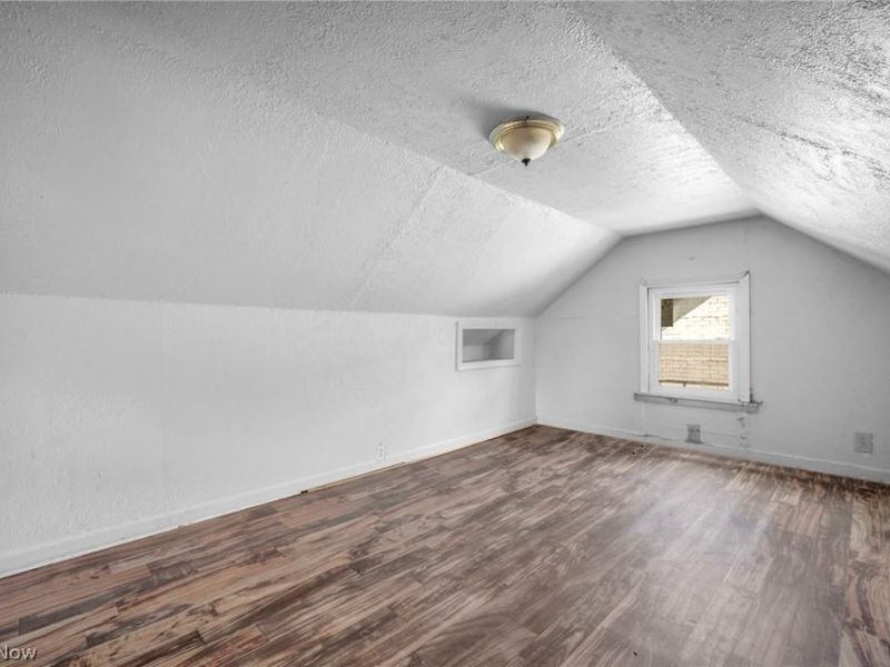 10402 Dove Avenue, Cleveland, OH 44105 Photo 33