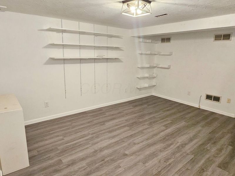5087 Singleton Drive , Unit 33D, Hilliard, OH 43026 Photo 18