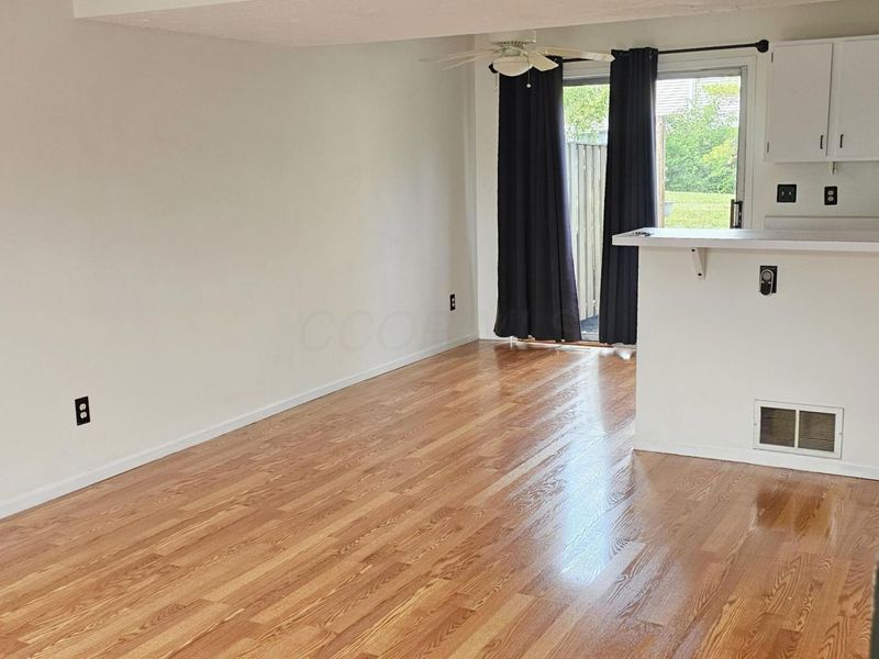 5087 Singleton Drive , Unit 33D, Hilliard, OH 43026 Photo 3