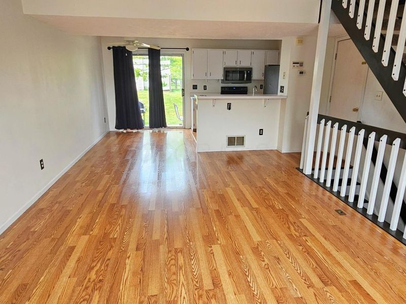 5087 Singleton Drive , Unit 33D, Hilliard, OH 43026 Photo 4