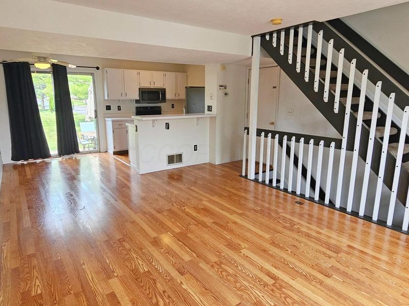 5087 Singleton Drive , Unit 33D, Hilliard, OH 43026 Photo 5