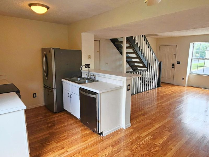5087 Singleton Drive , Unit 33D, Hilliard, OH 43026 Photo 6