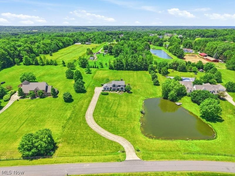 2285 Thoroughbred Drive, Wadsworth, OH 44281 Photo 2