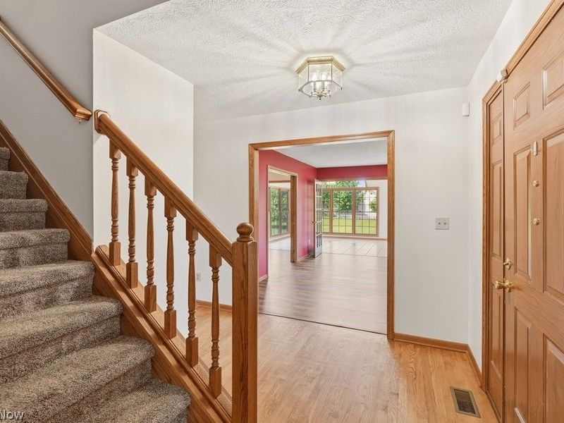 2285 Thoroughbred Drive, Wadsworth, OH 44281 Photo 3