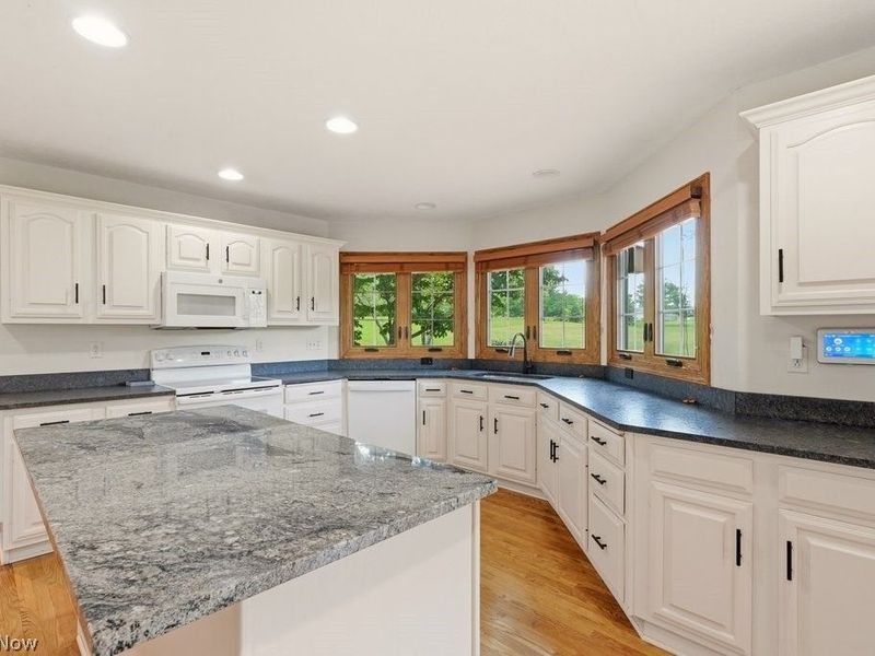 2285 Thoroughbred Drive, Wadsworth, OH 44281 Photo 9
