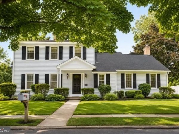 5221 MEADOWBROOK DRIVE, MECHANICSBURG, PA 17050