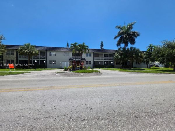 13101 Memorial Hwy 201 Hwy, Unit 201, North Miami, FL 33161