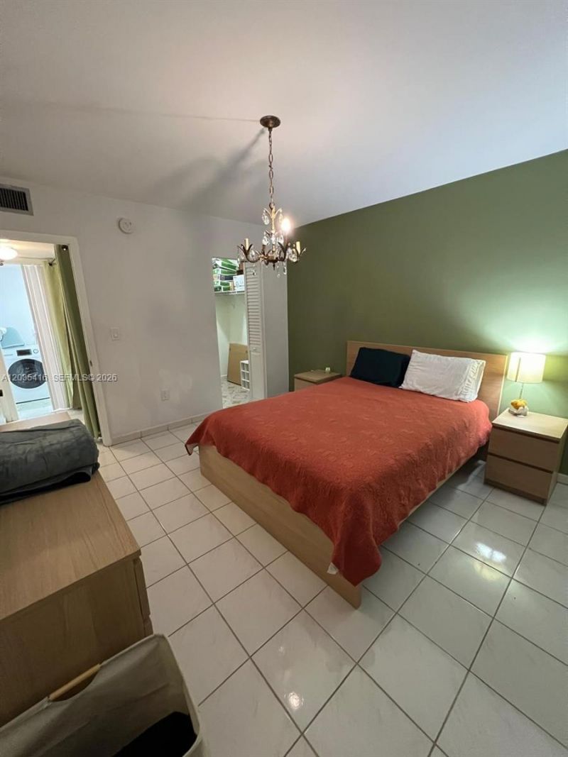 13101 Memorial Hwy 201 Hwy, Unit 201, North Miami, FL 33161 Photo