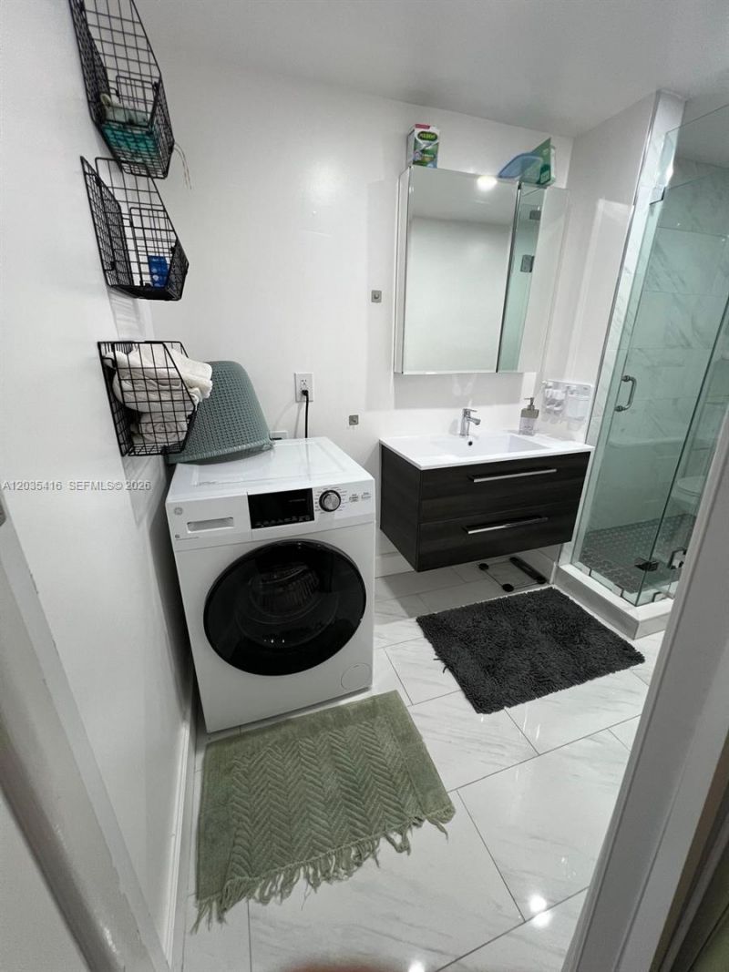 13101 Memorial Hwy 201 Hwy, Unit 201, North Miami, FL 33161 Photo