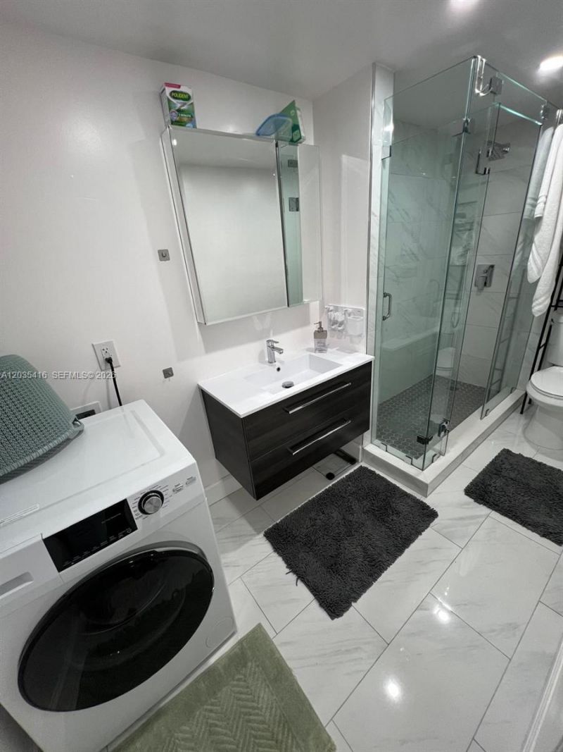 13101 Memorial Hwy 201 Hwy, Unit 201, North Miami, FL 33161 Photo