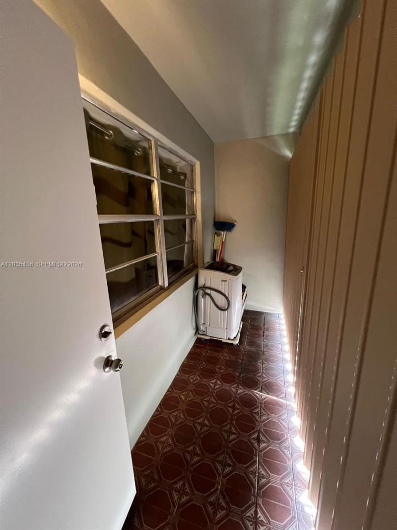 13101 Memorial Hwy 201 Hwy, Unit 201, North Miami, FL 33161 Photo