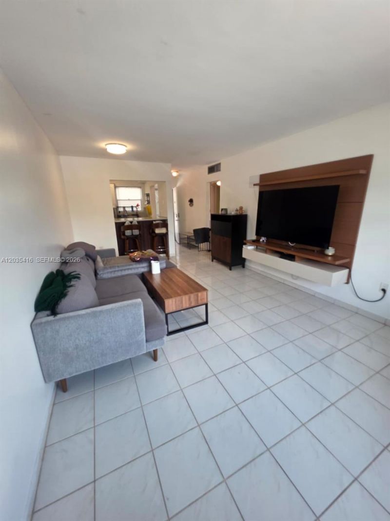 13101 Memorial Hwy 201 Hwy, Unit 201, North Miami, FL 33161 Photo