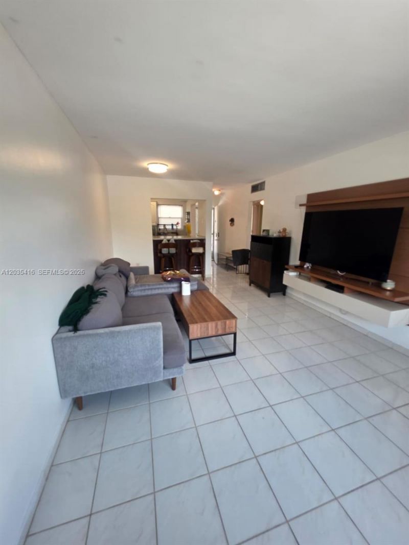 13101 Memorial Hwy 201 Hwy, Unit 201, North Miami, FL 33161 Photo