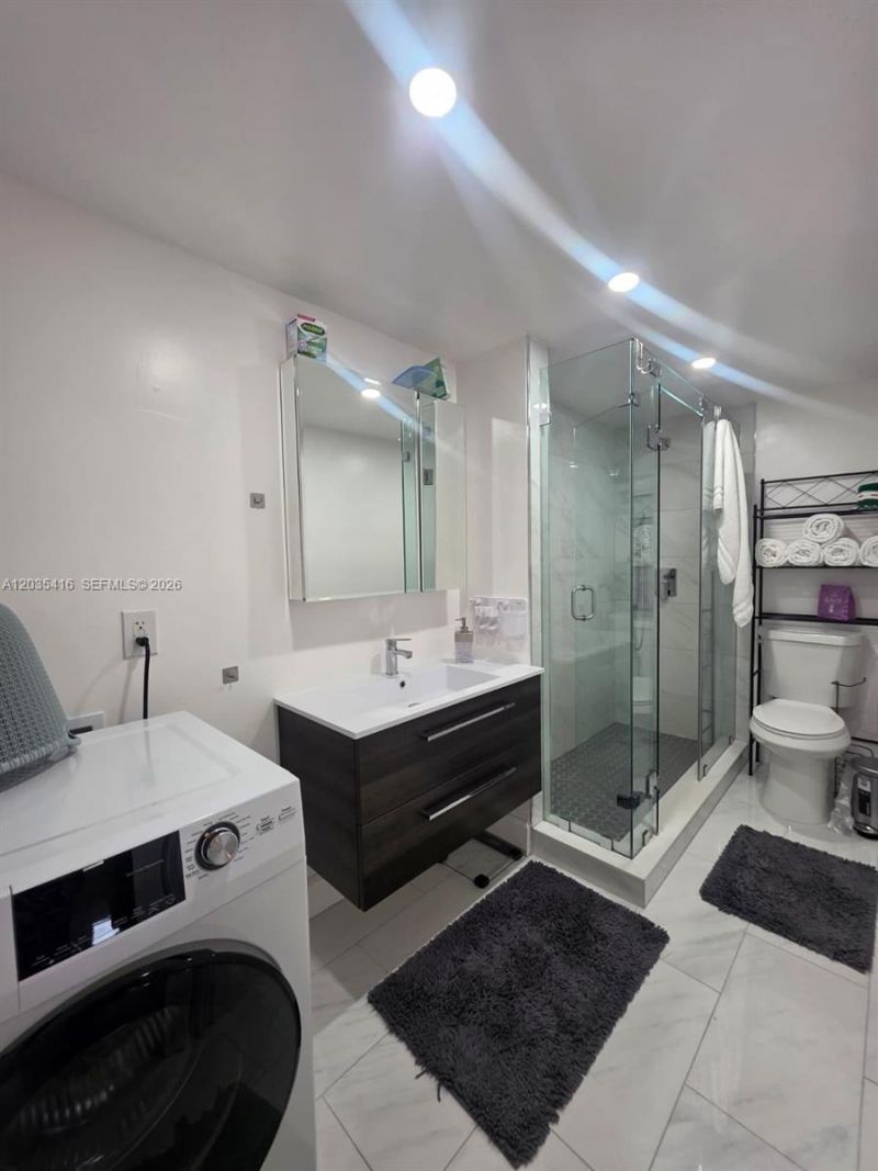 13101 Memorial Hwy 201 Hwy, Unit 201, North Miami, FL 33161 Photo