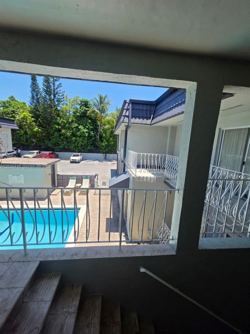 13101 Memorial Hwy 201 Hwy, Unit 201, North Miami, FL 33161 Photo