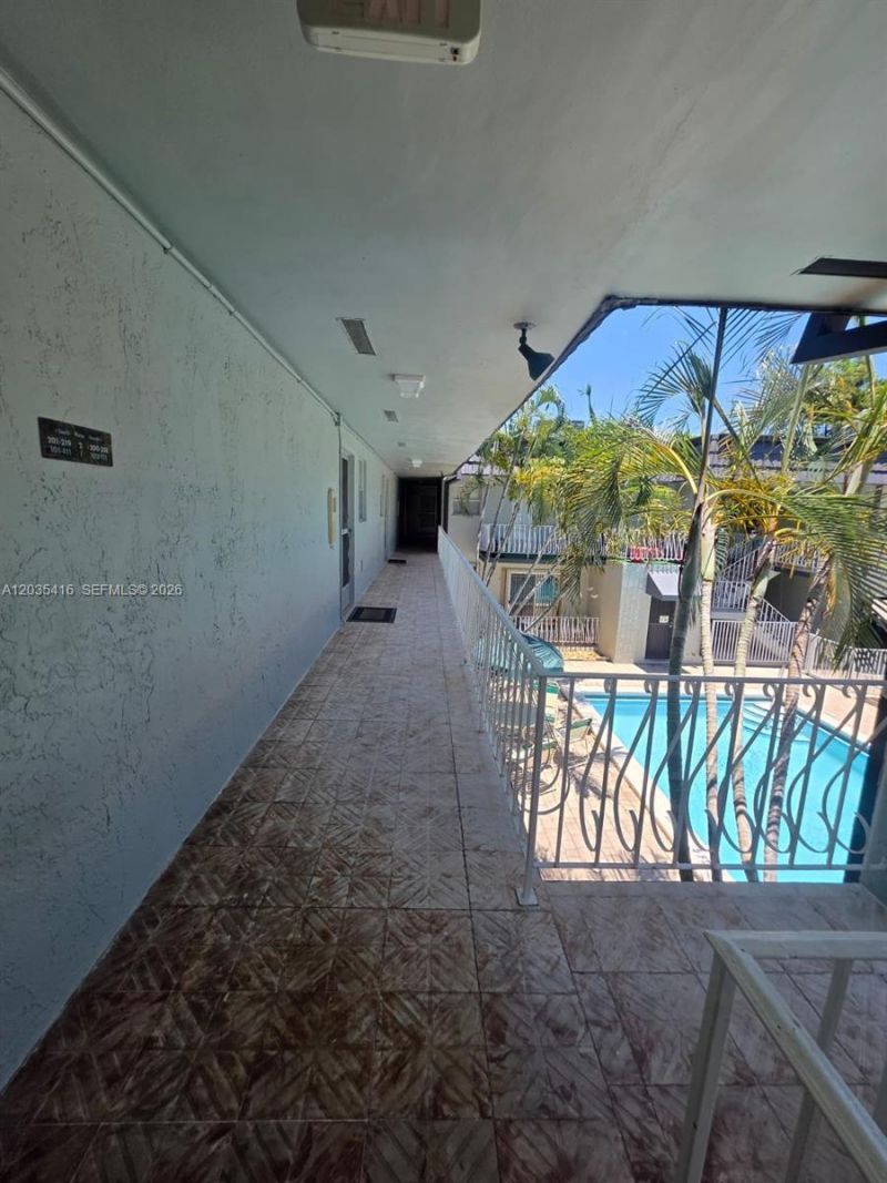 13101 Memorial Hwy 201 Hwy, Unit 201, North Miami, FL 33161 Photo